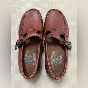Dexter Leather‎ REFINE T Strap Buckle Comfort Shoe Sport Moc Brown Women’s 5.5M